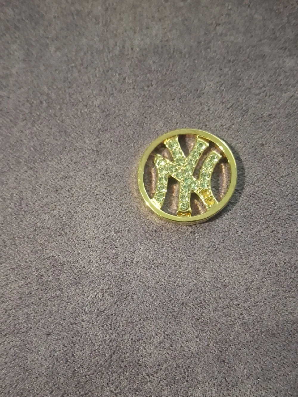 Gold-Tone NY Logo Rhinestone Plate For Floating Lockets